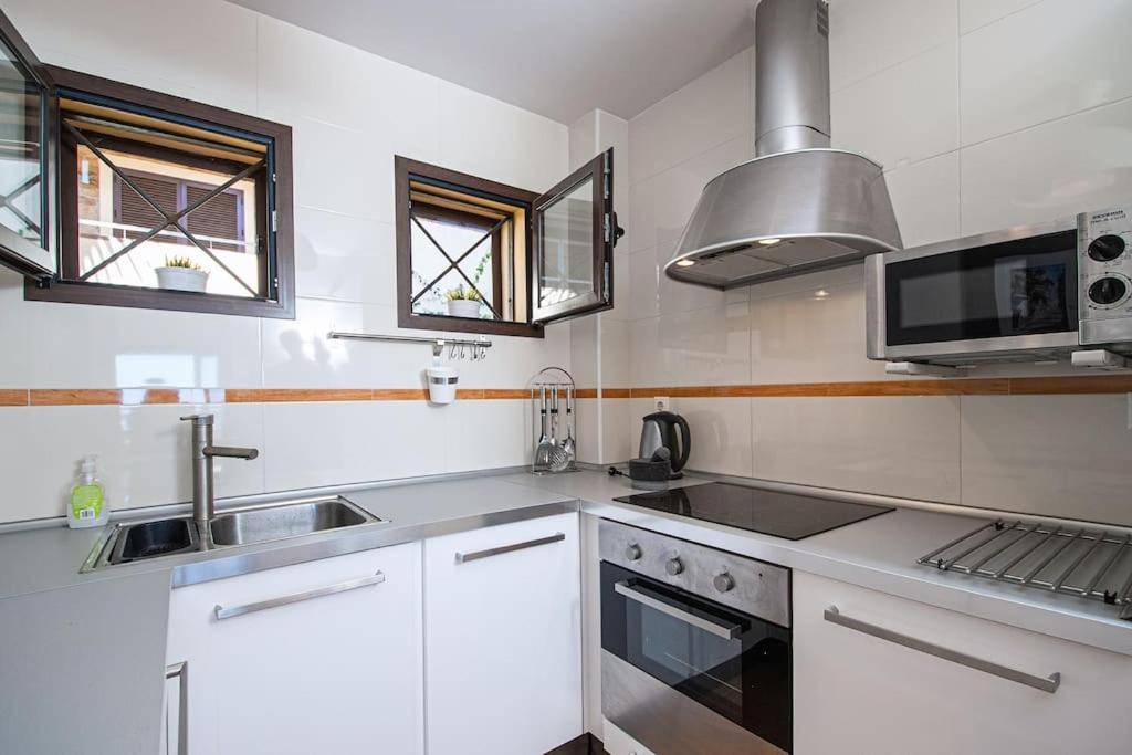Sunny House With Great Sea Views, 3 Terraces, Private Heated Pool And Sauna 라 에라두라 외부 사진